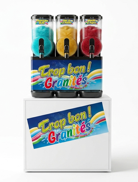Machine à granita trois cuves posée sur son meuble comptoir blanc